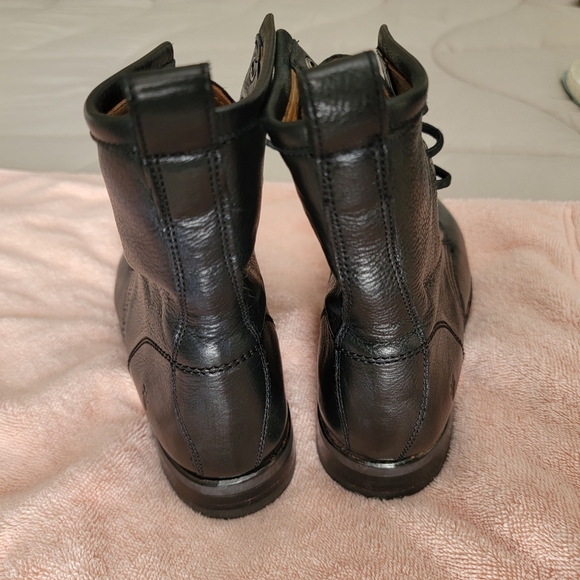 Frye Black Veronica Leather Combat Boots, size 5.5 - Picture 6 of 13